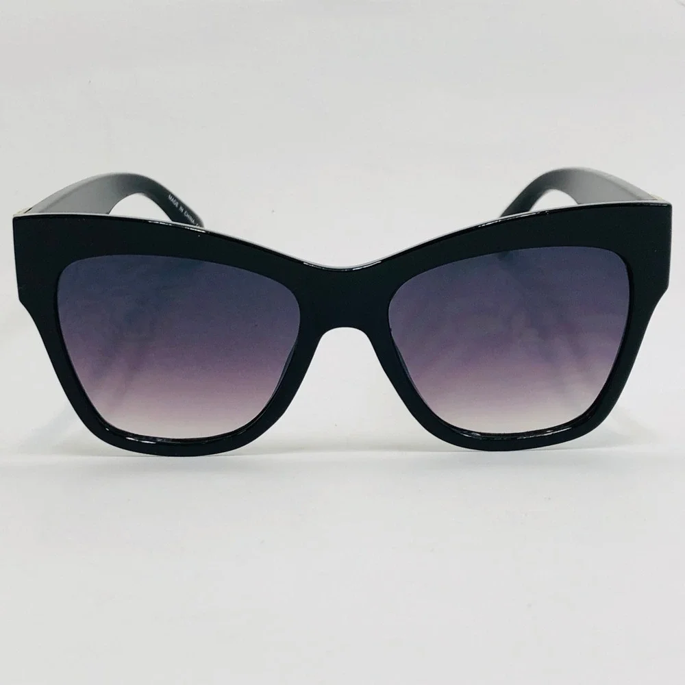 Cat‎ Eye Sunglasses Women Black Fashion Gold Accent Designer Style Lentes Gafas